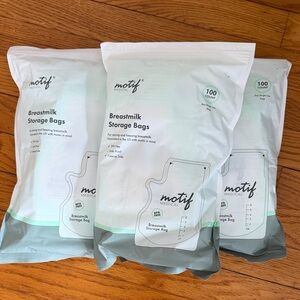 300 NEW motif Medical Breastmilk Storage Bags - White & Mint (3 Packs)